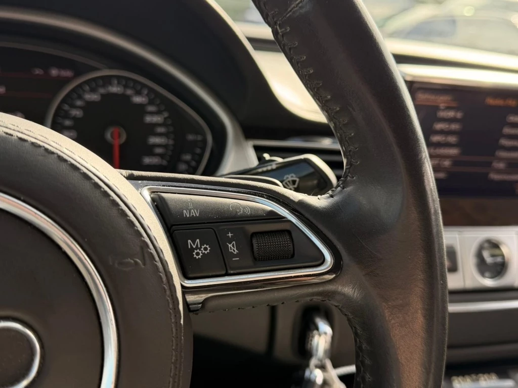 Hoofdafbeelding Audi A8