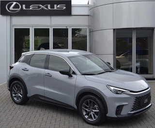 Lexus LBX 2WD STOELVERW STUURVERW PARK-SENSOR BLIND-SPOT CARPLAY LENDESTEUN