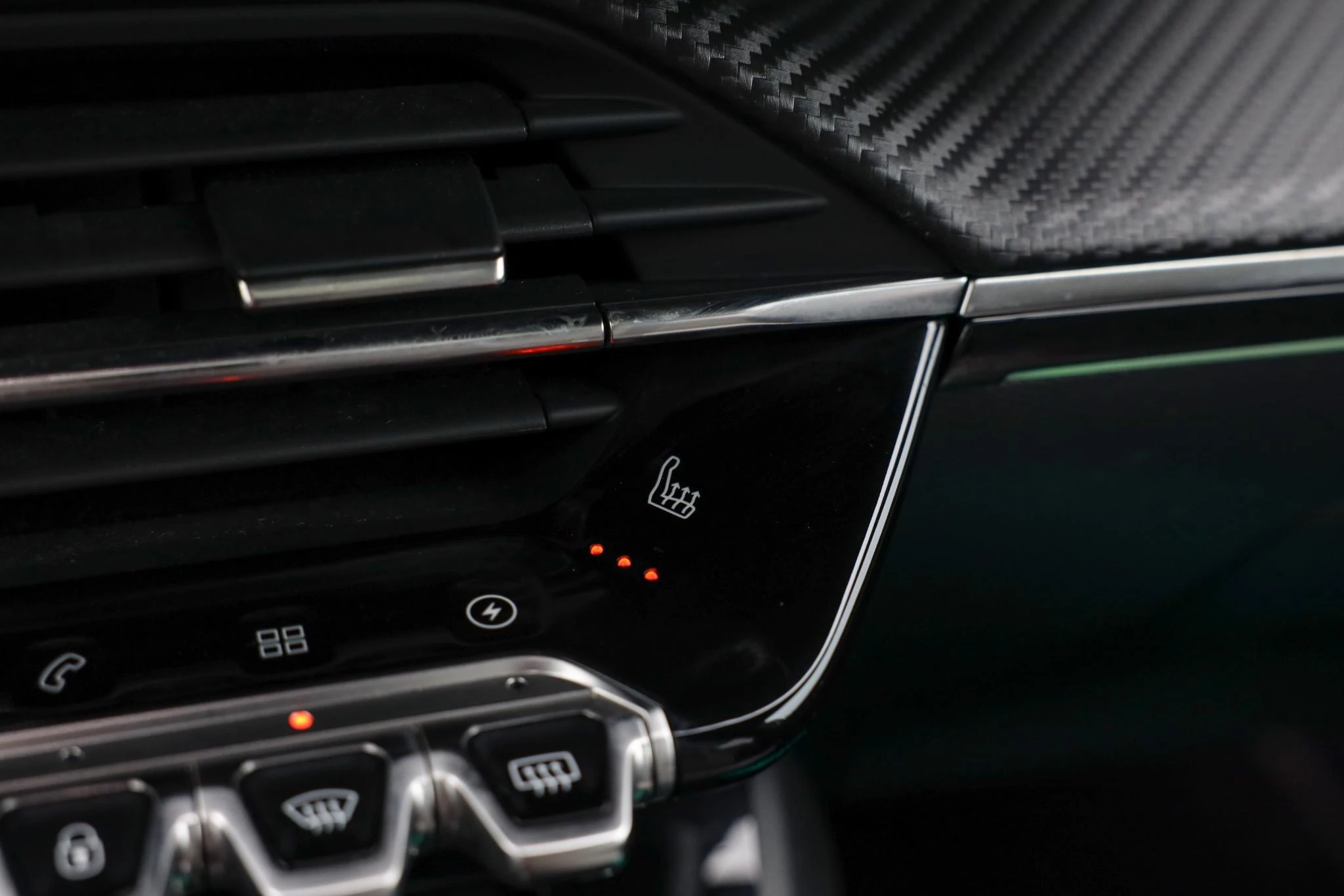 Hoofdafbeelding Peugeot e-2008