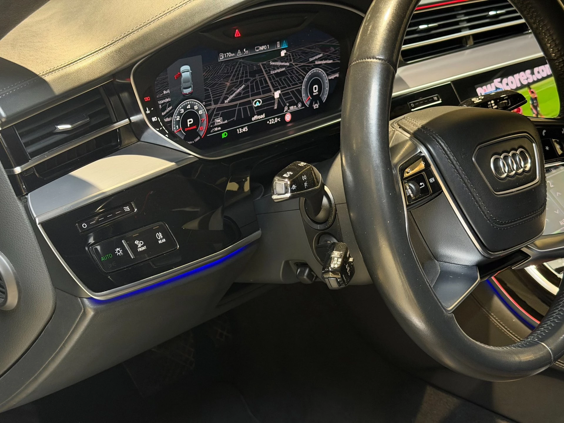 Hoofdafbeelding Audi A8