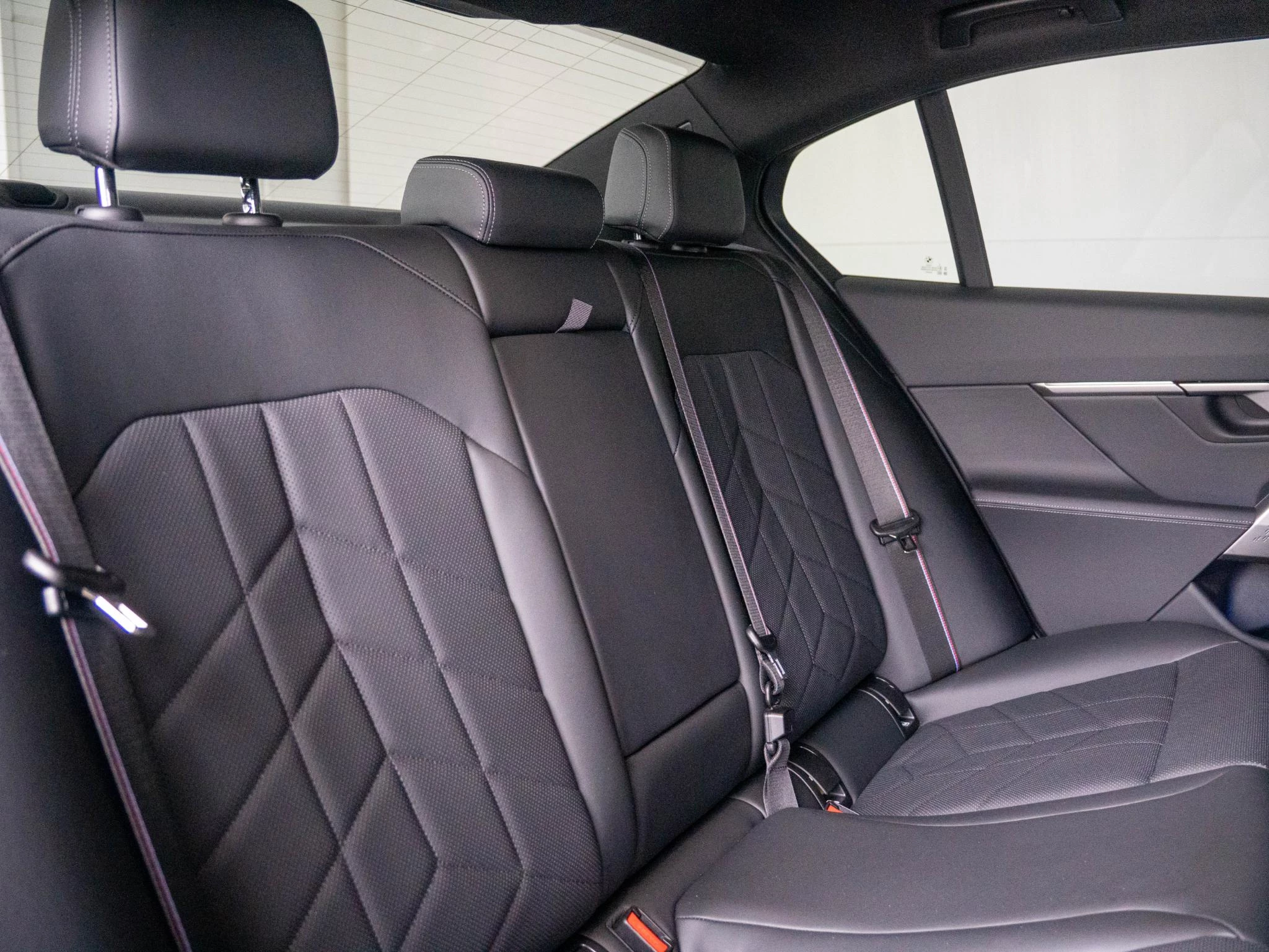 Hoofdafbeelding BMW i5