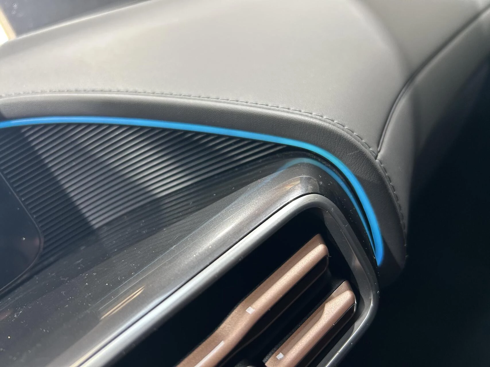 Hoofdafbeelding Mercedes-Benz EQC