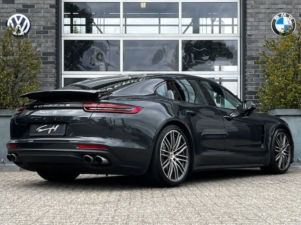 Hoofdafbeelding Porsche Panamera