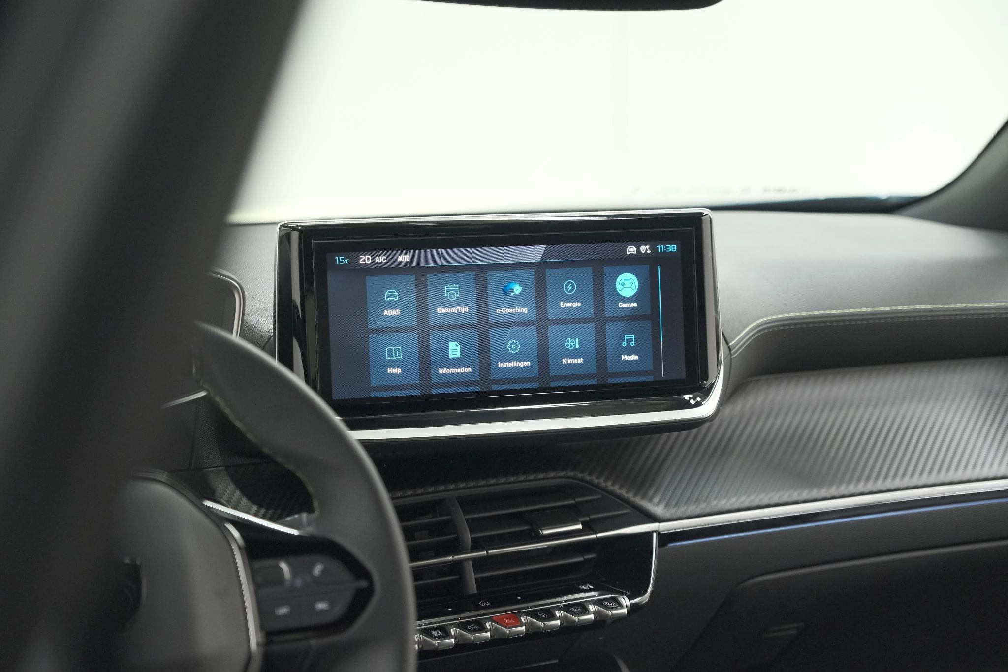 Hoofdafbeelding Peugeot e-2008