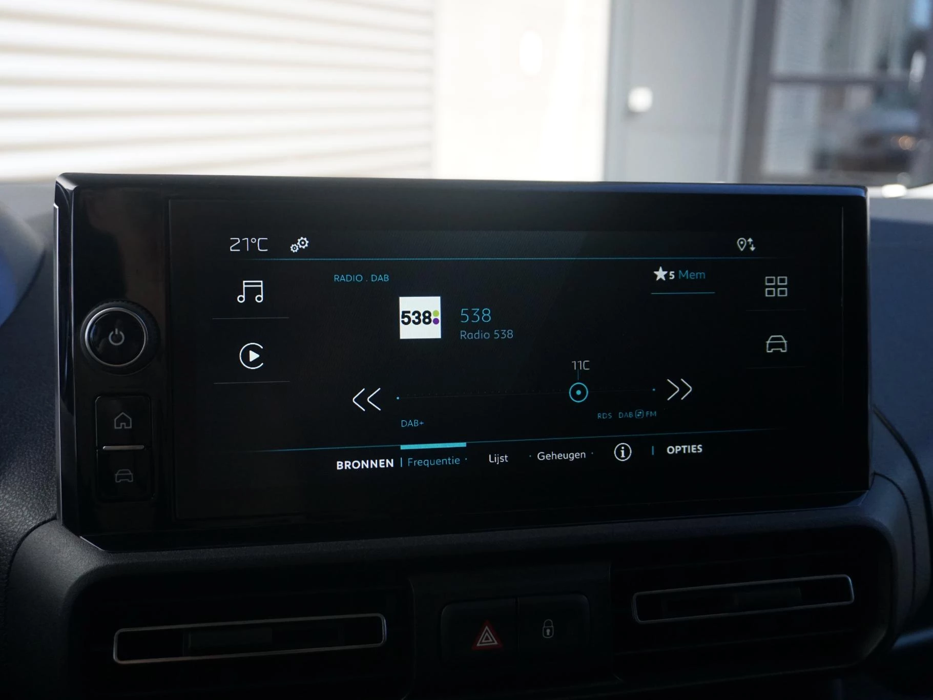 Hoofdafbeelding Peugeot e-Partner