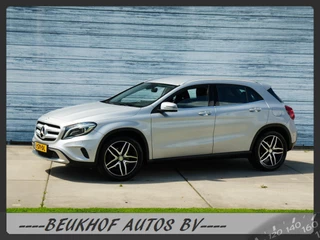 Hoofdafbeelding Mercedes-Benz GLA Mercedes-Benz GLA-klasse 180 Prestige Parkeersensoren Camera