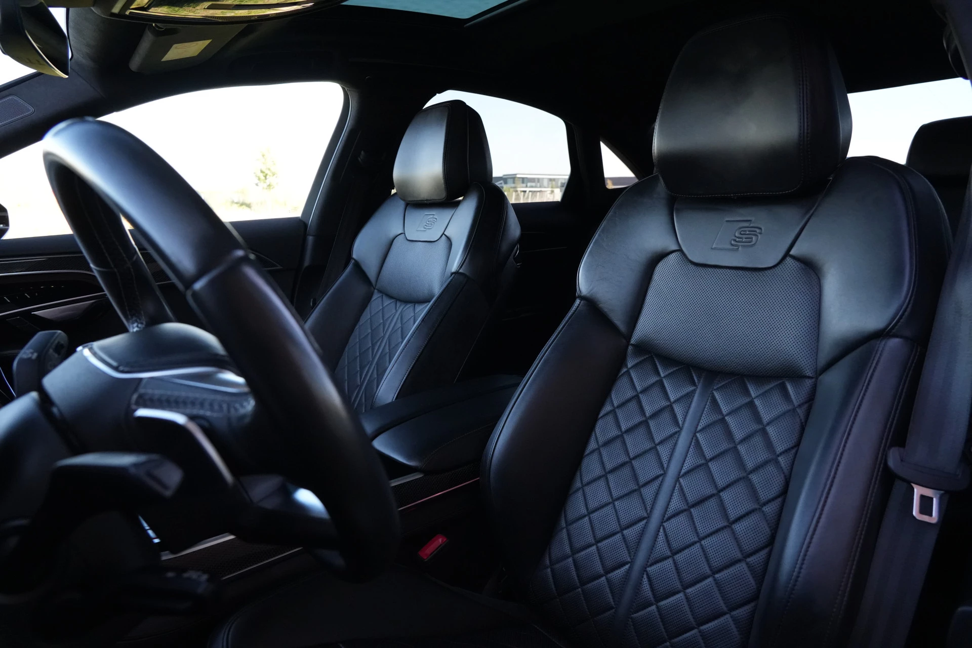 Hoofdafbeelding Audi S8
