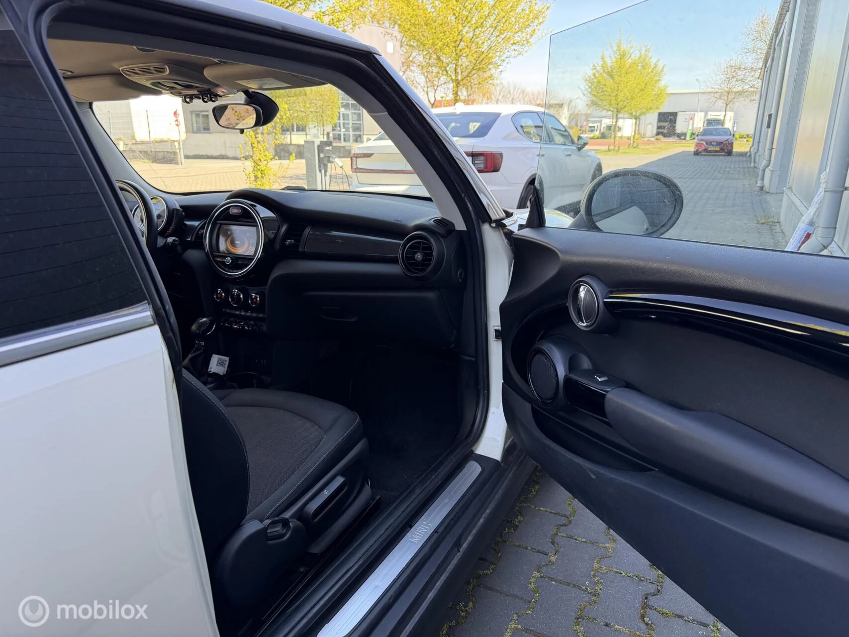 Hoofdafbeelding MINI One