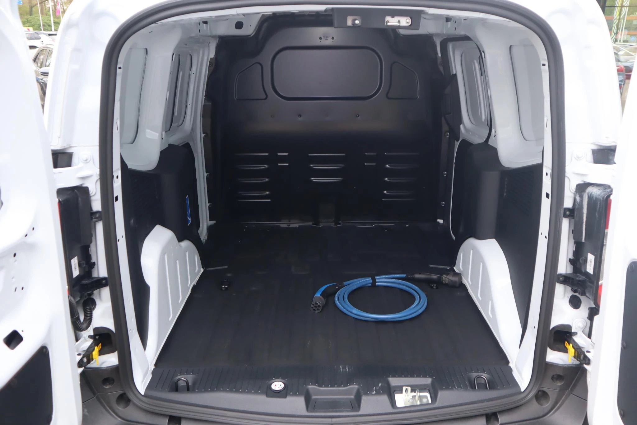 Hoofdafbeelding Ford E-Transit Courier