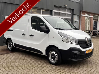 Renault Trafic 1.6 dCi T27 L1H1 Airco Cruise controle Trekhaak 2000kg trekgewicht 3-Persoons Telefoonverbinding Parkeersensoren achter 1e eigenaar Euro 6 Dealer onderhouden