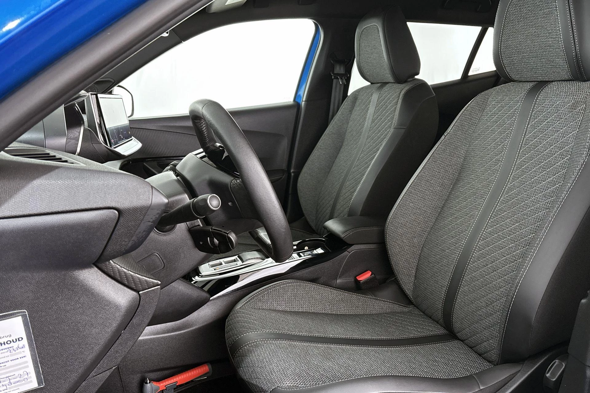Hoofdafbeelding Peugeot e-2008