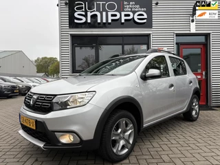 Hoofdafbeelding Dacia Sandero Stepway Dacia Sandero 0.9 TCe Bi-Fuel SL Stepway -LPG G3-1STE EIGENAAR!-DEALER ONDERHOUDEN-TREKHAAK-AIRCO-CRUISE-NAVI-DAB+-CAMERA-ISOFIX-