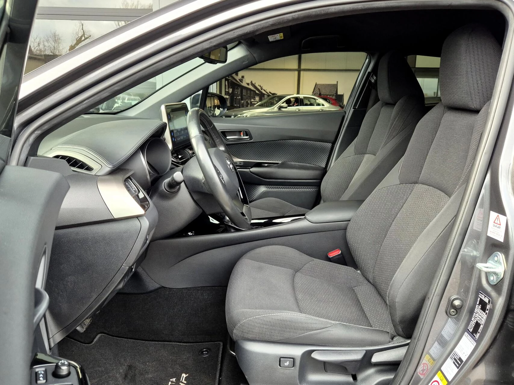 Hoofdafbeelding Toyota C-HR