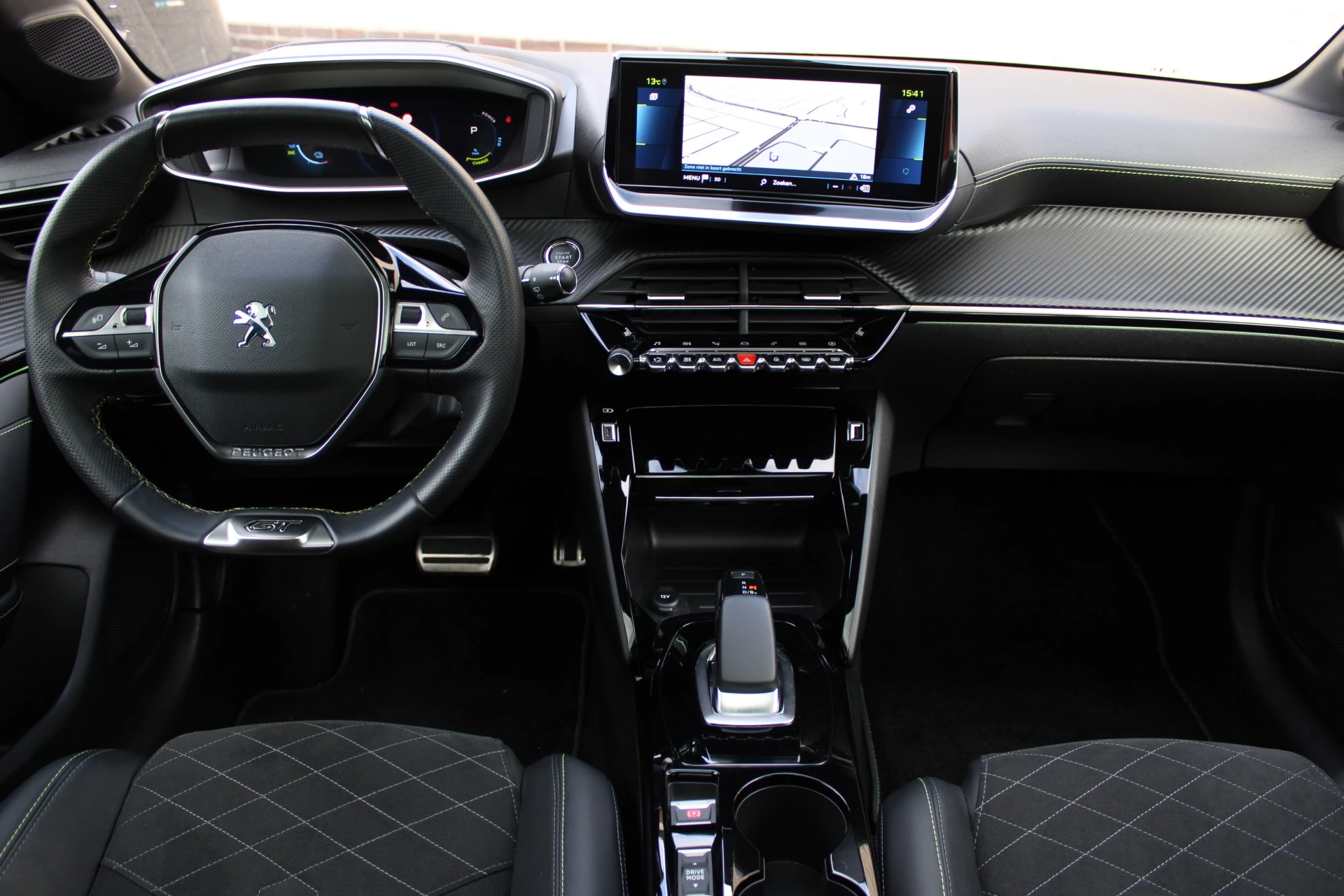 Hoofdafbeelding Peugeot e-208