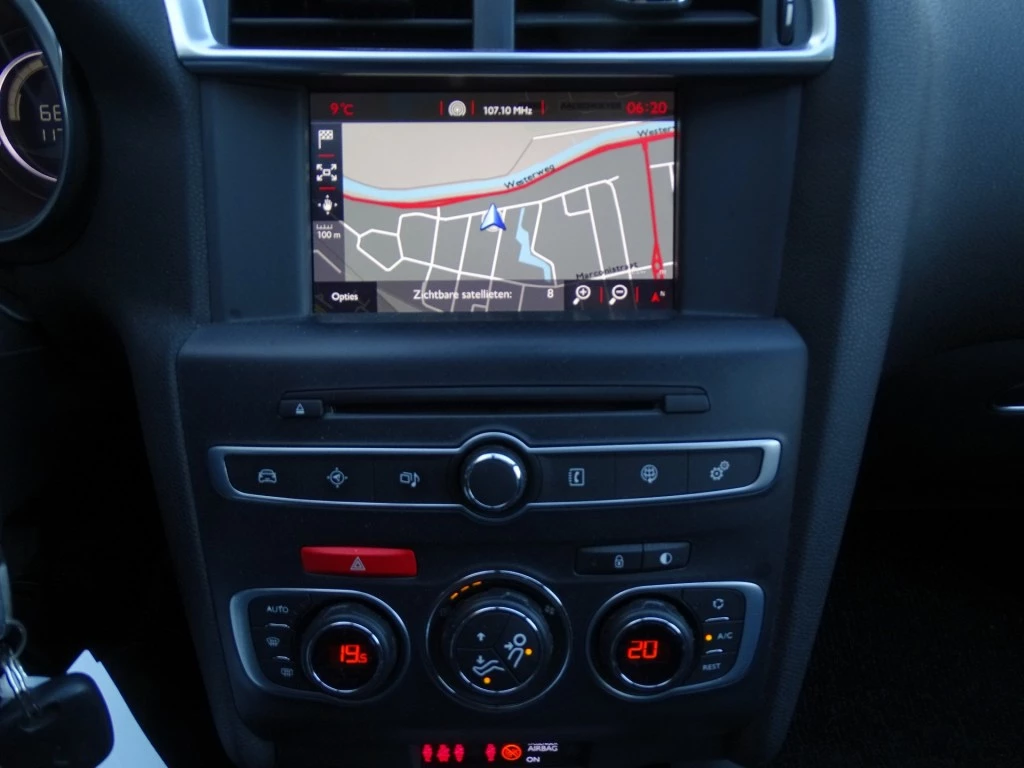 Hoofdafbeelding DS DS 4