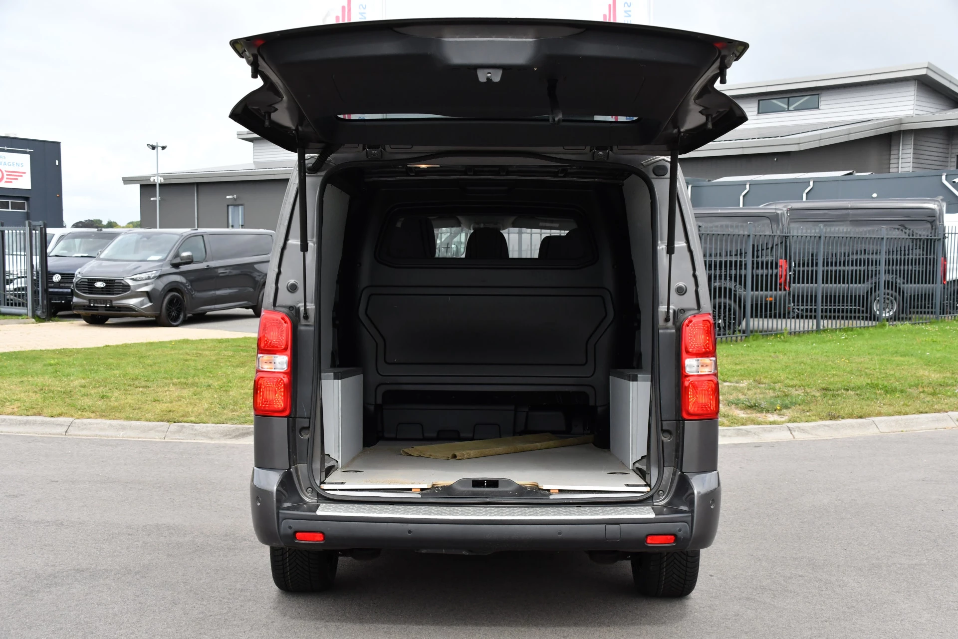 Hoofdafbeelding Peugeot Expert