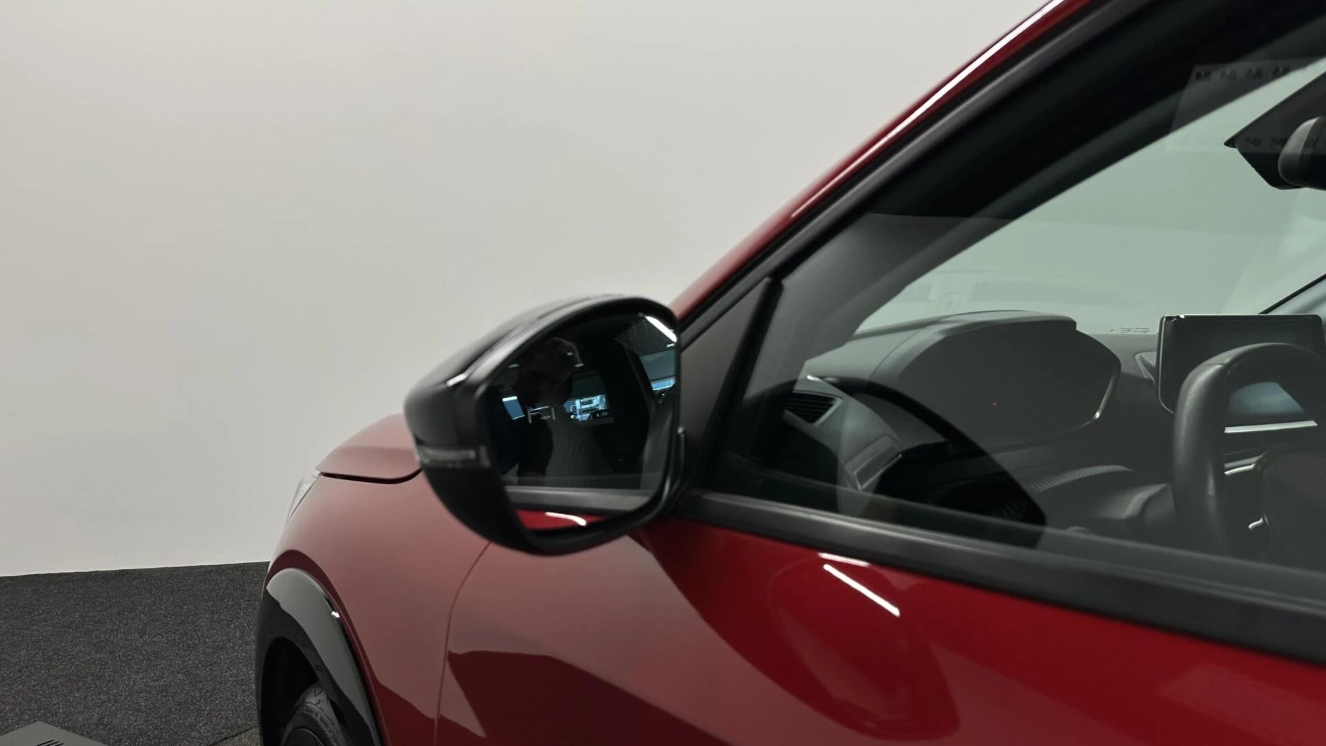 Hoofdafbeelding Peugeot e-208