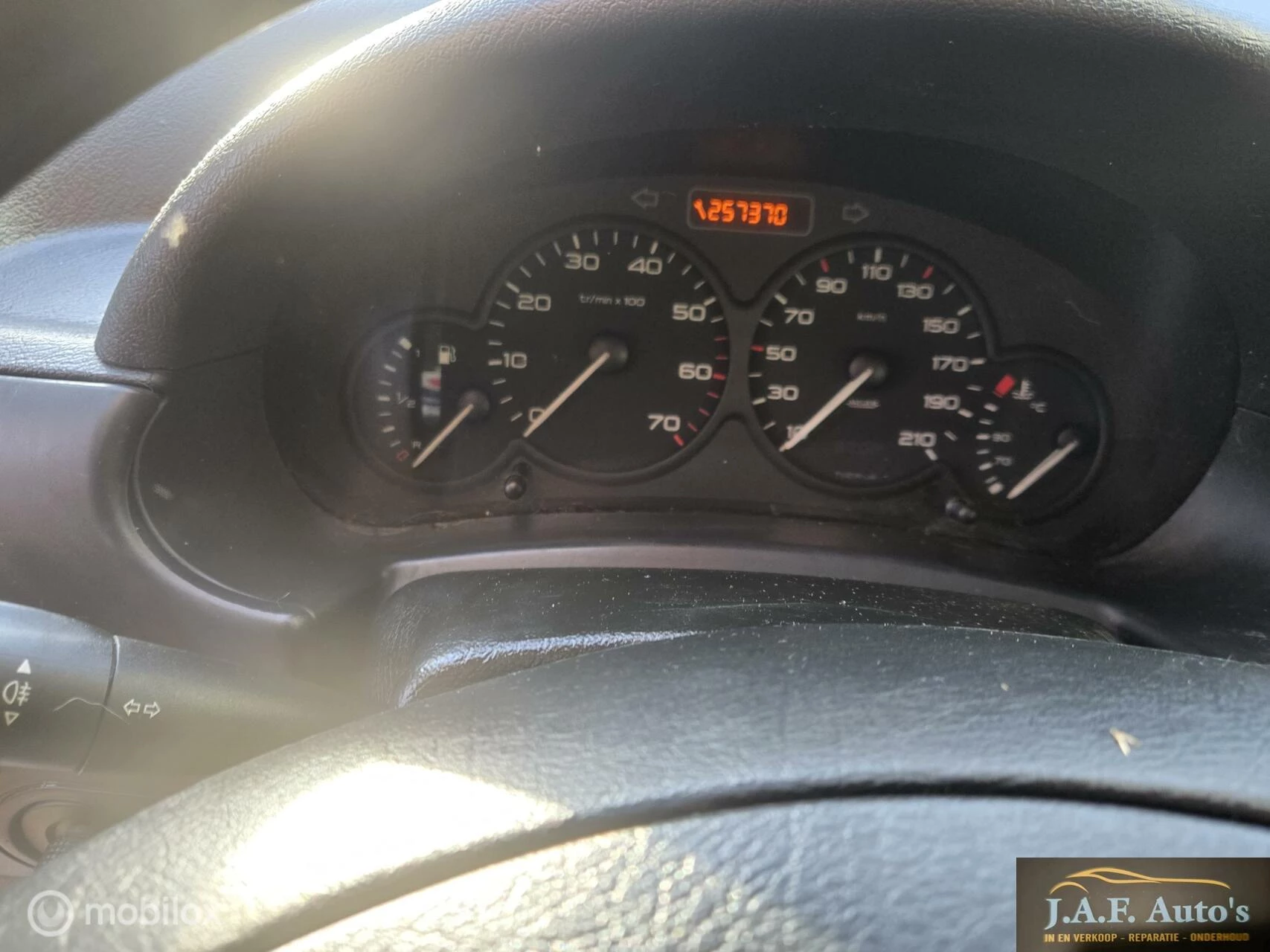 Hoofdafbeelding Peugeot Partner