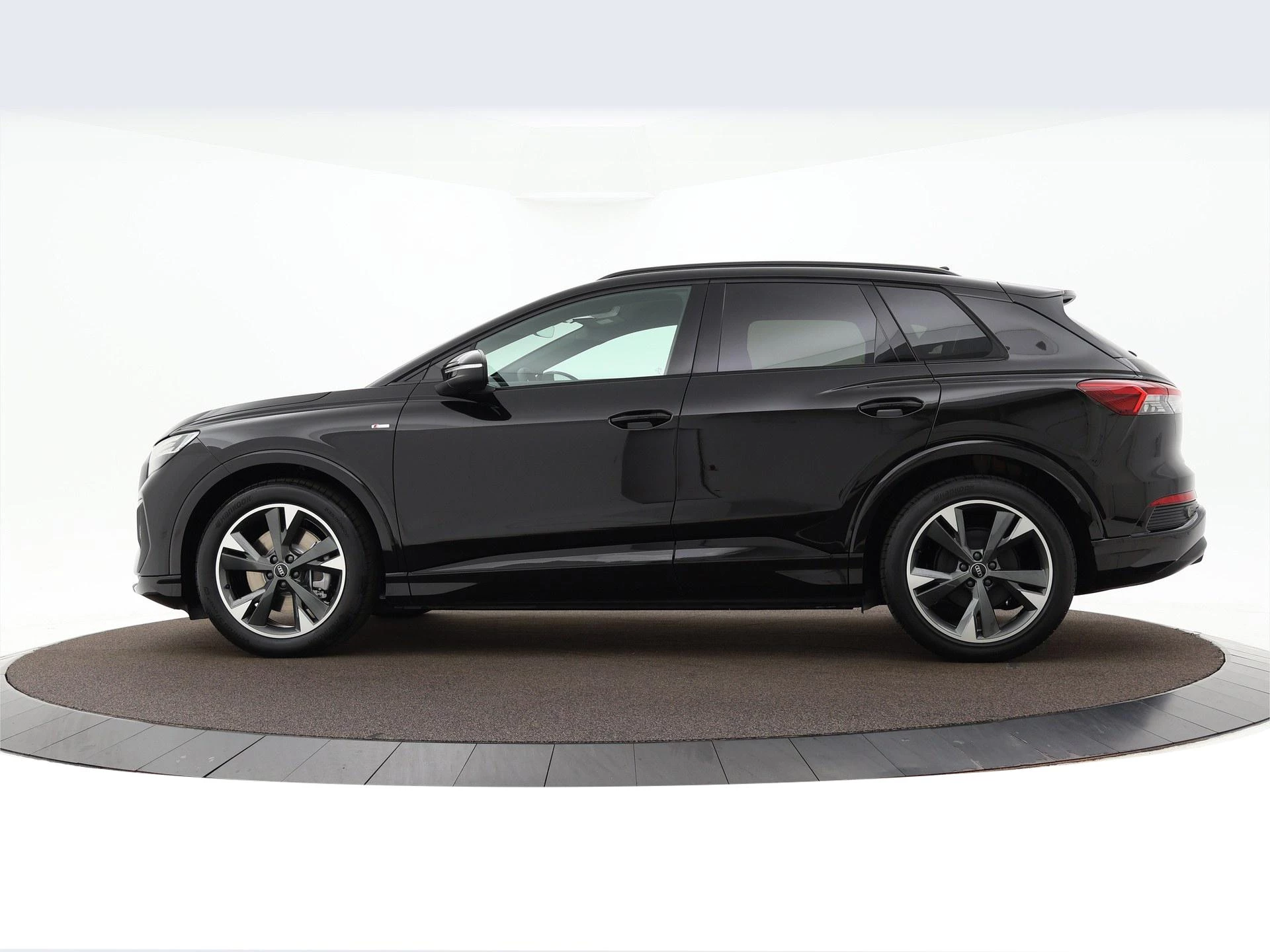 Hoofdafbeelding Audi Q4 e-tron