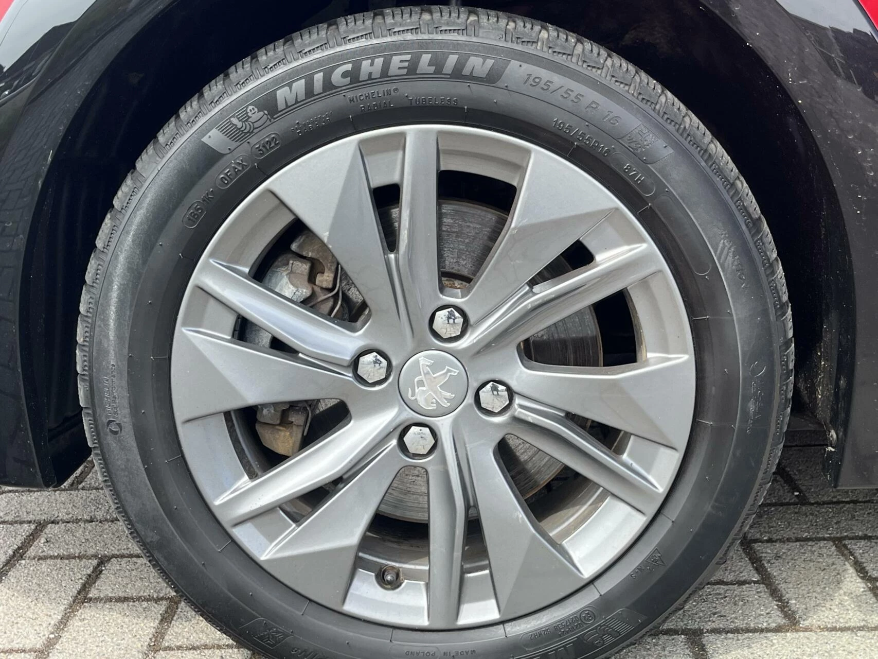 Hoofdafbeelding Peugeot e-208