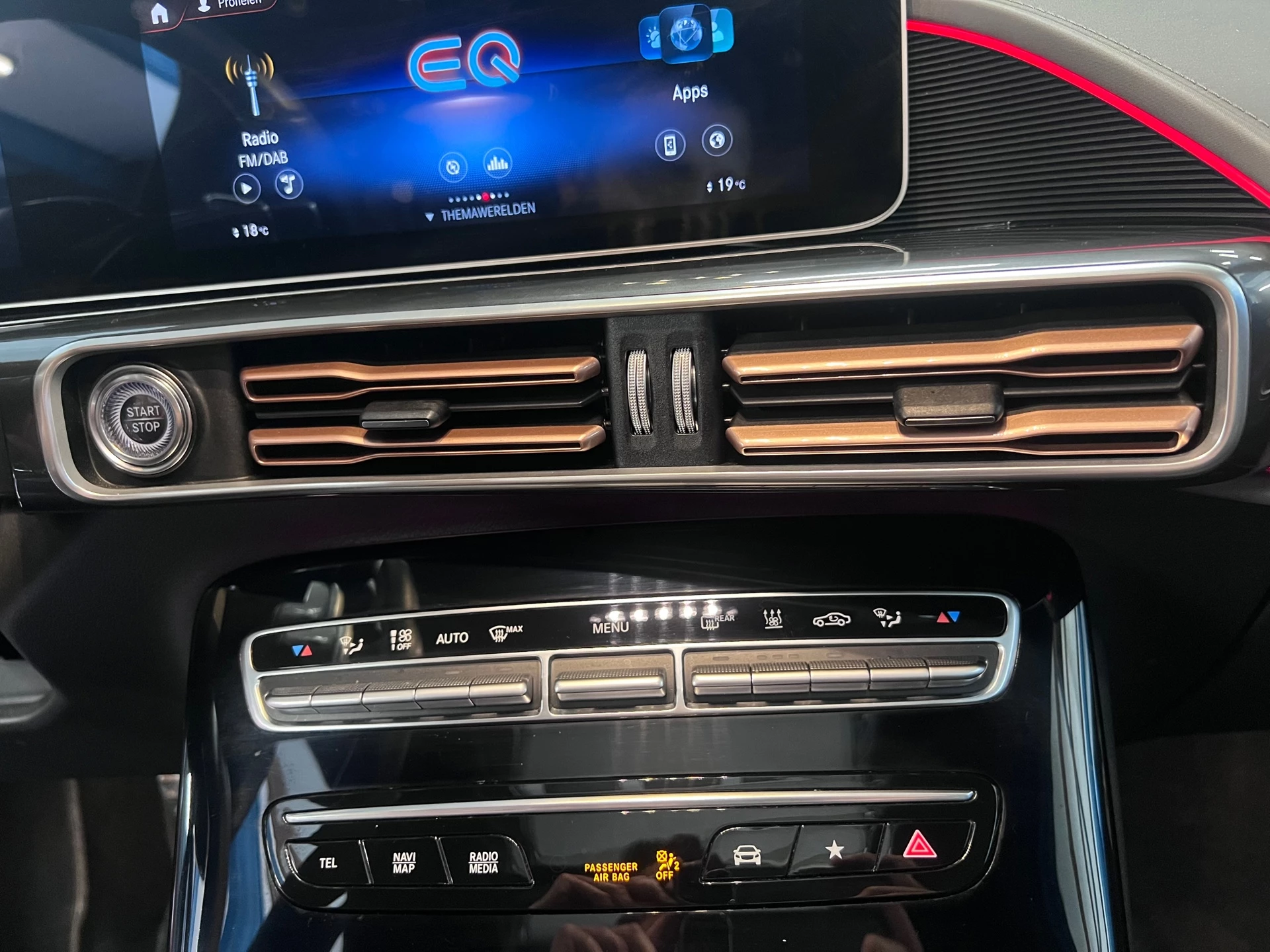 Hoofdafbeelding Mercedes-Benz EQC