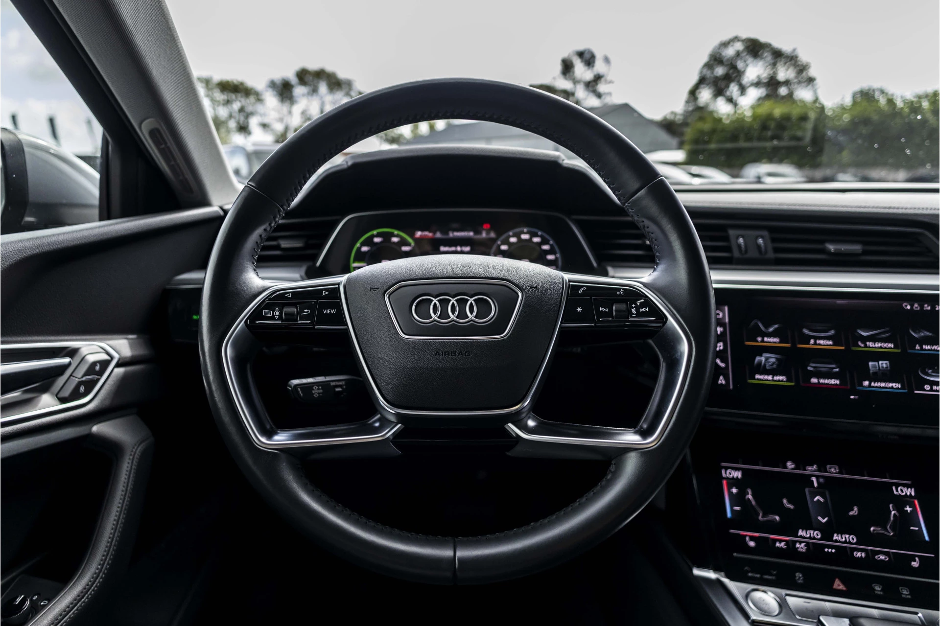 Hoofdafbeelding Audi e-tron