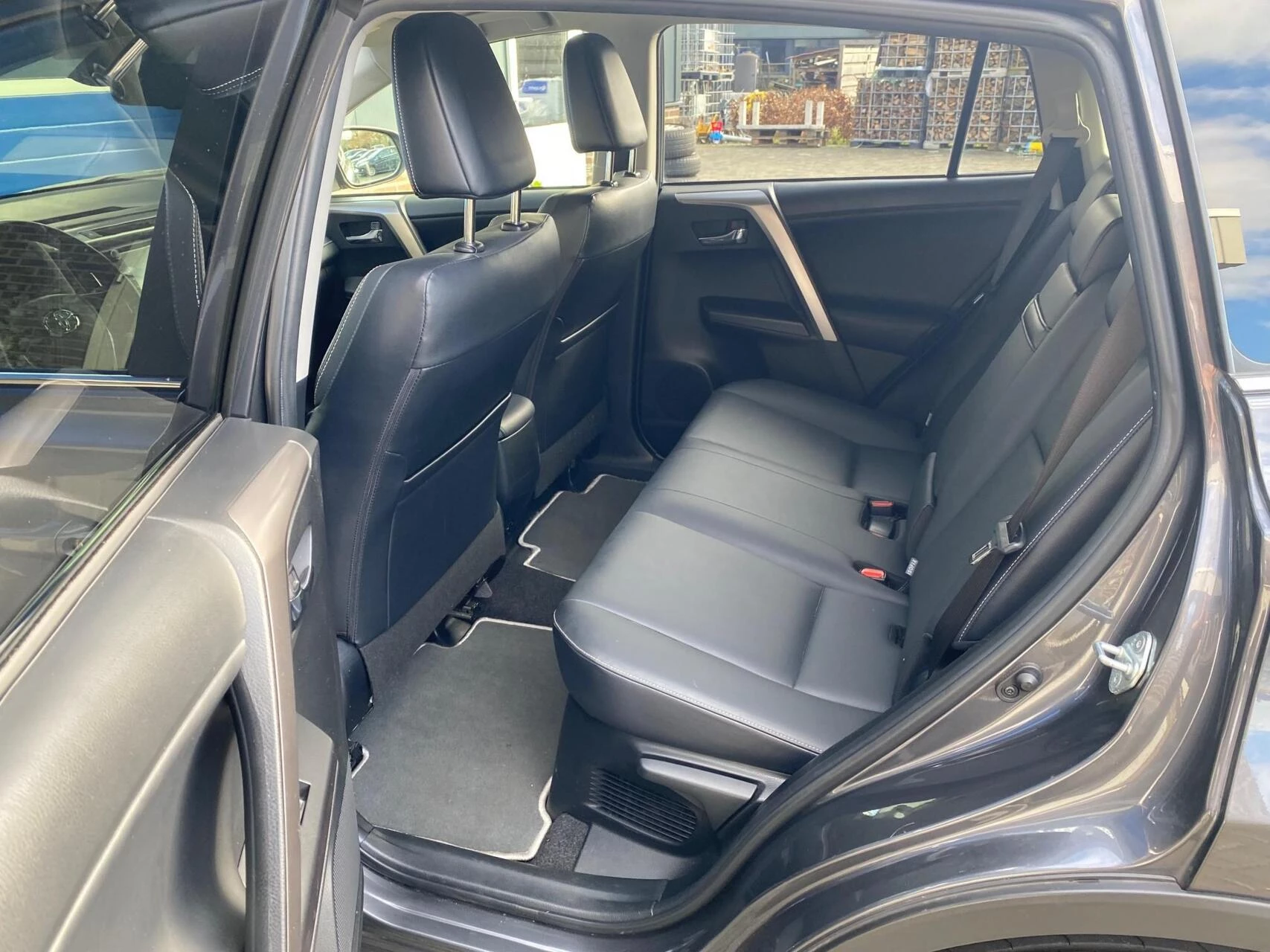 Hoofdafbeelding Toyota RAV4