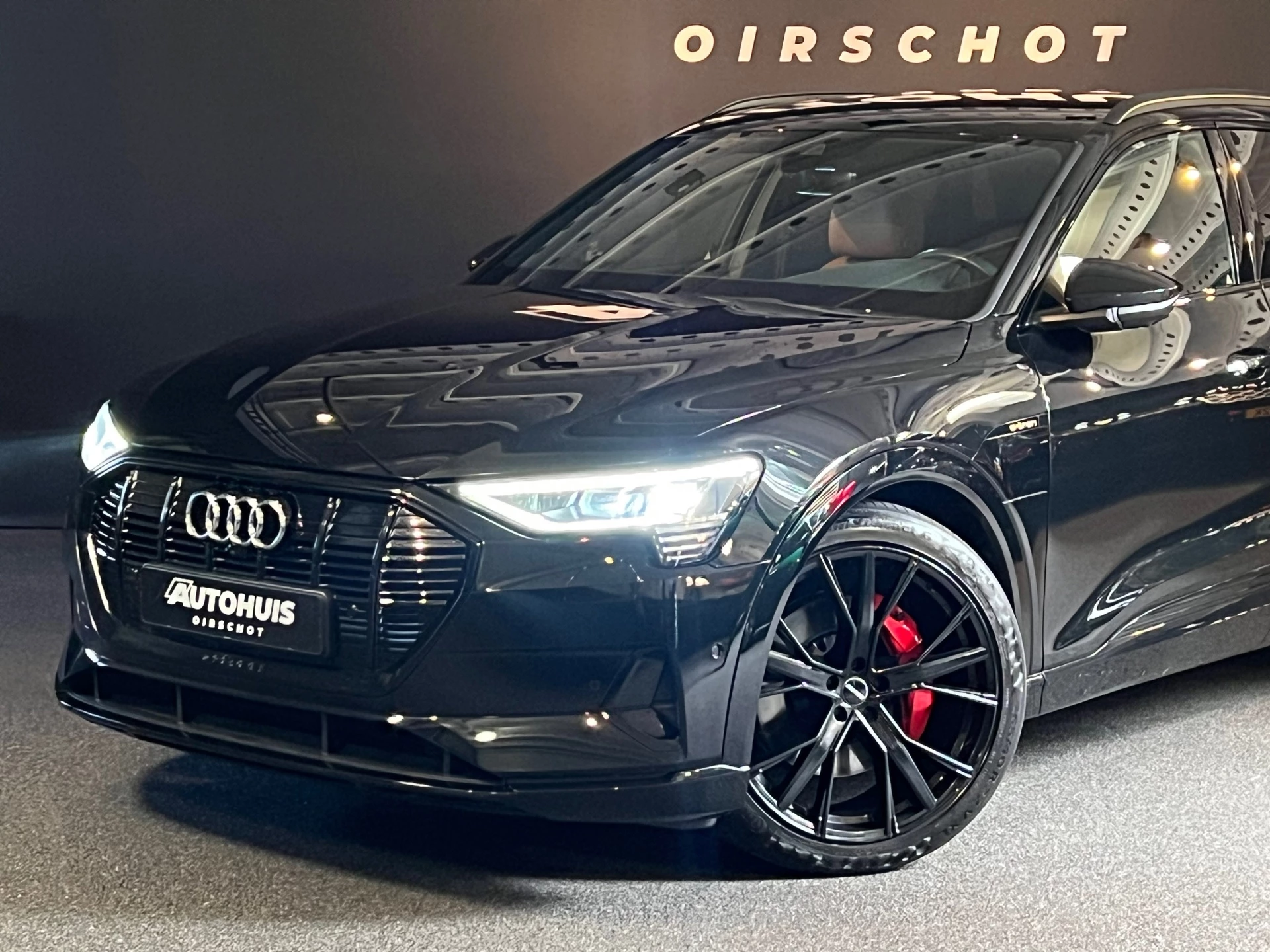 Hoofdafbeelding Audi e-tron