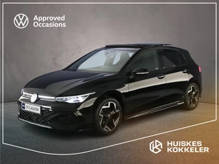 Volkswagen Golf R-Line Edition 1.5 eTSI 150pk DSG Automaat Panoramadak, Harman Kardon audio, Adaptive cruise control, LED matrix koplampen, Achteruitrijcamera, Navigatie