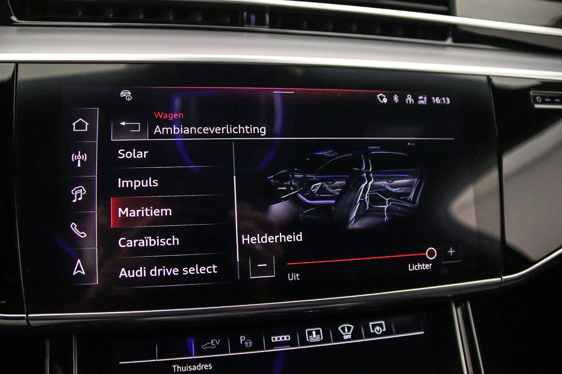Hoofdafbeelding Audi A8