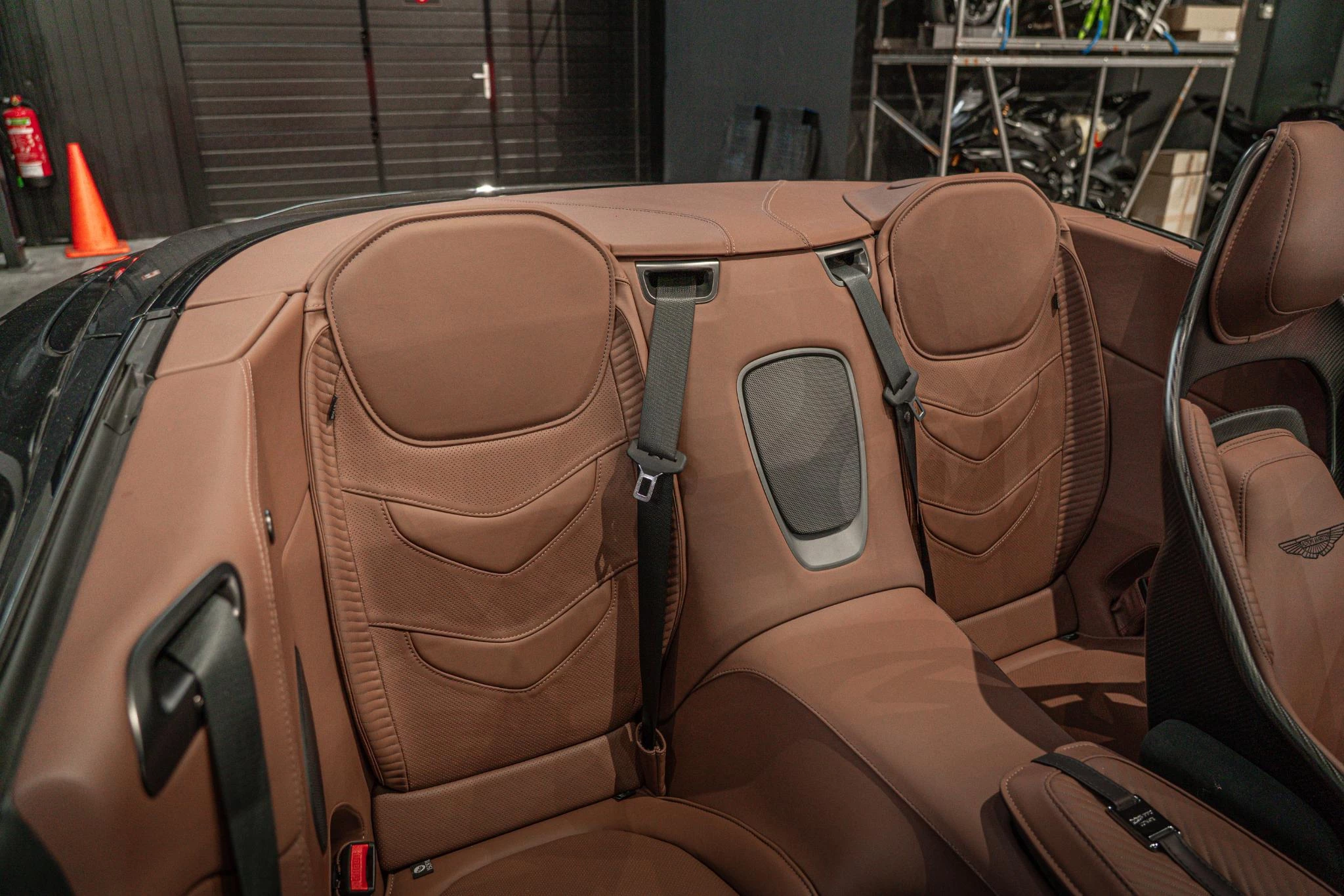 Hoofdafbeelding Aston Martin DBS