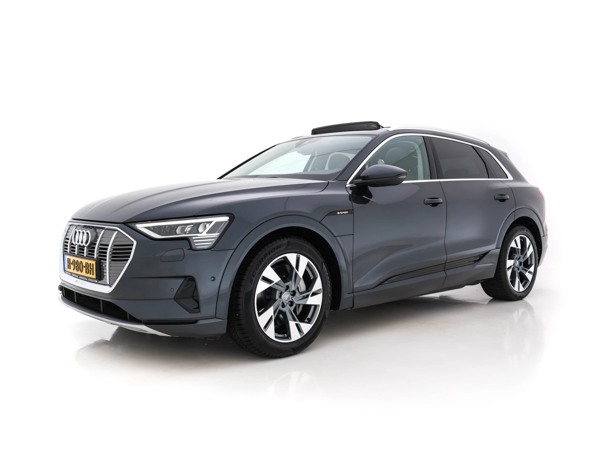 Hoofdafbeelding Audi e-tron