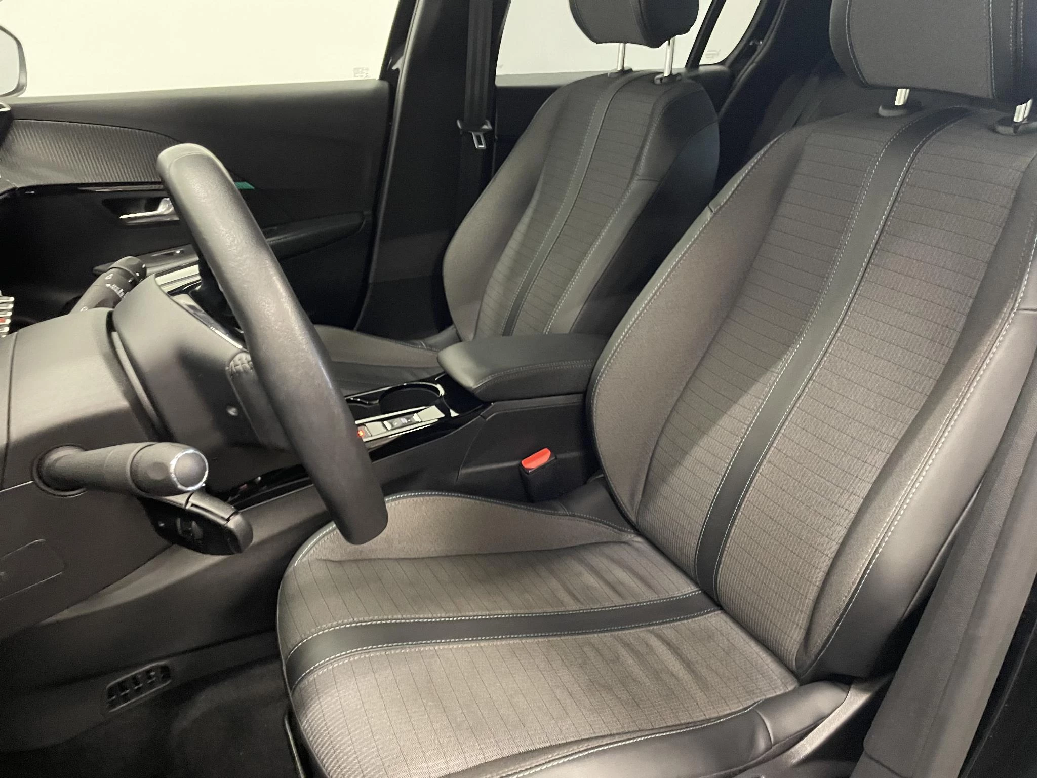 Hoofdafbeelding Peugeot e-208