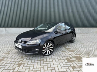 Volkswagen Golf 7 1.4 TSI Highline Stoelverwarming l Xenon