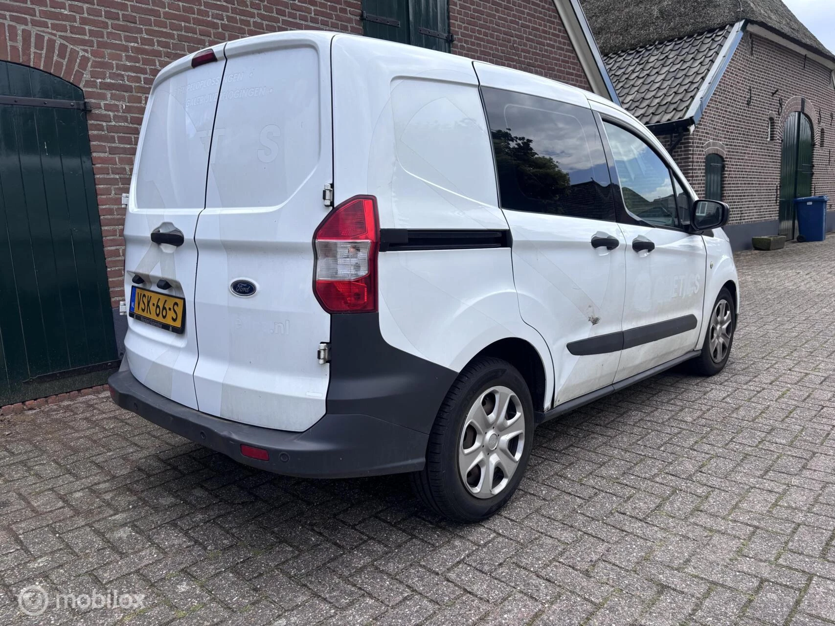 Hoofdafbeelding Ford Transit Courier