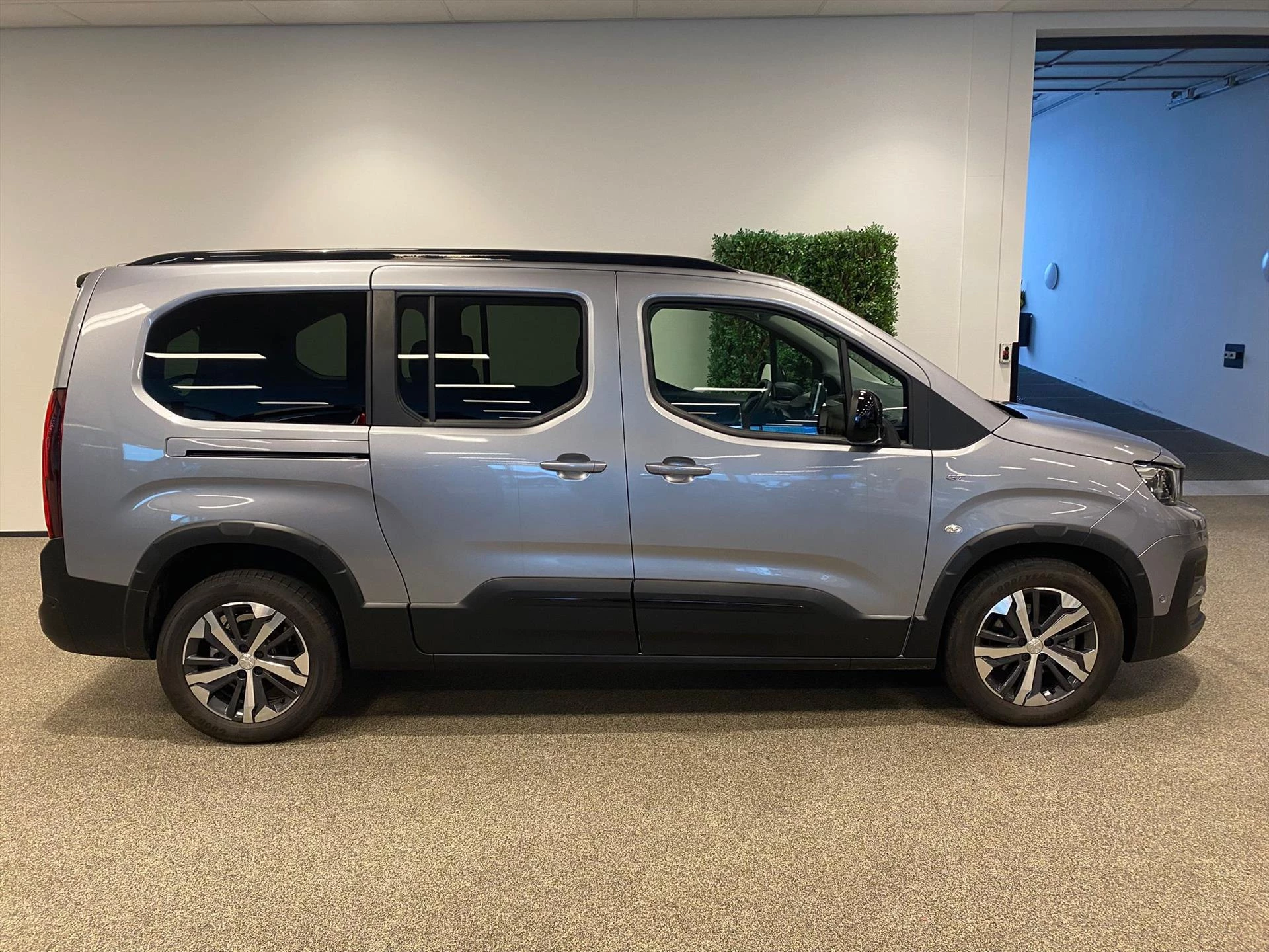 Hoofdafbeelding Peugeot e-Rifter