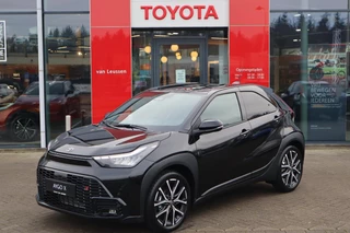 Hoofdafbeelding Toyota Aygo Toyota Aygo X HYBRID 115 GR-SPORT DIRECT LEVERBAAR! JBL-AUDIO STOELVERW P-SENSOREN KEYLESS APPLE/ANDROID 18"LMV