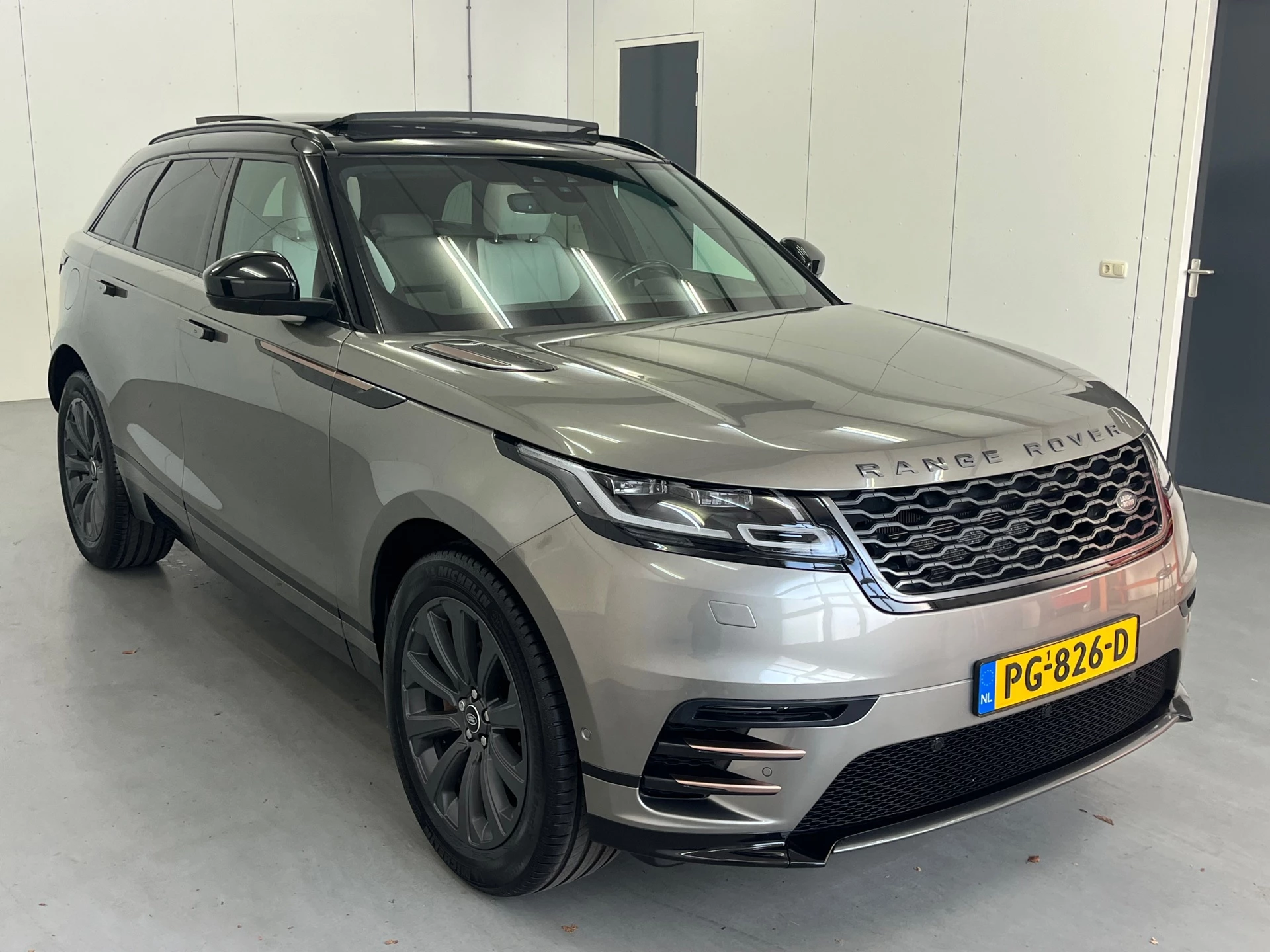 Hoofdafbeelding Land Rover Range Rover Velar