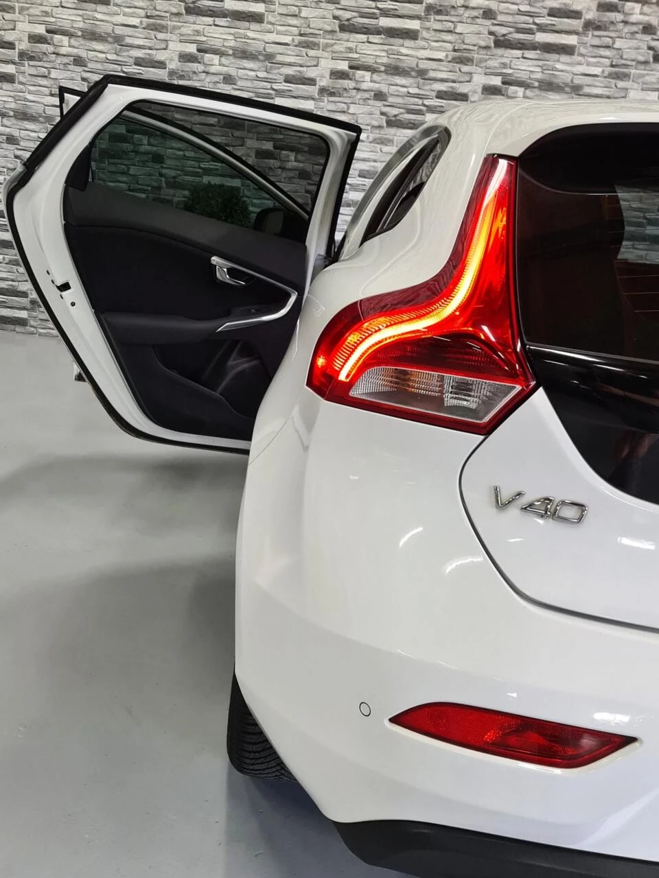 Hoofdafbeelding Volvo V40