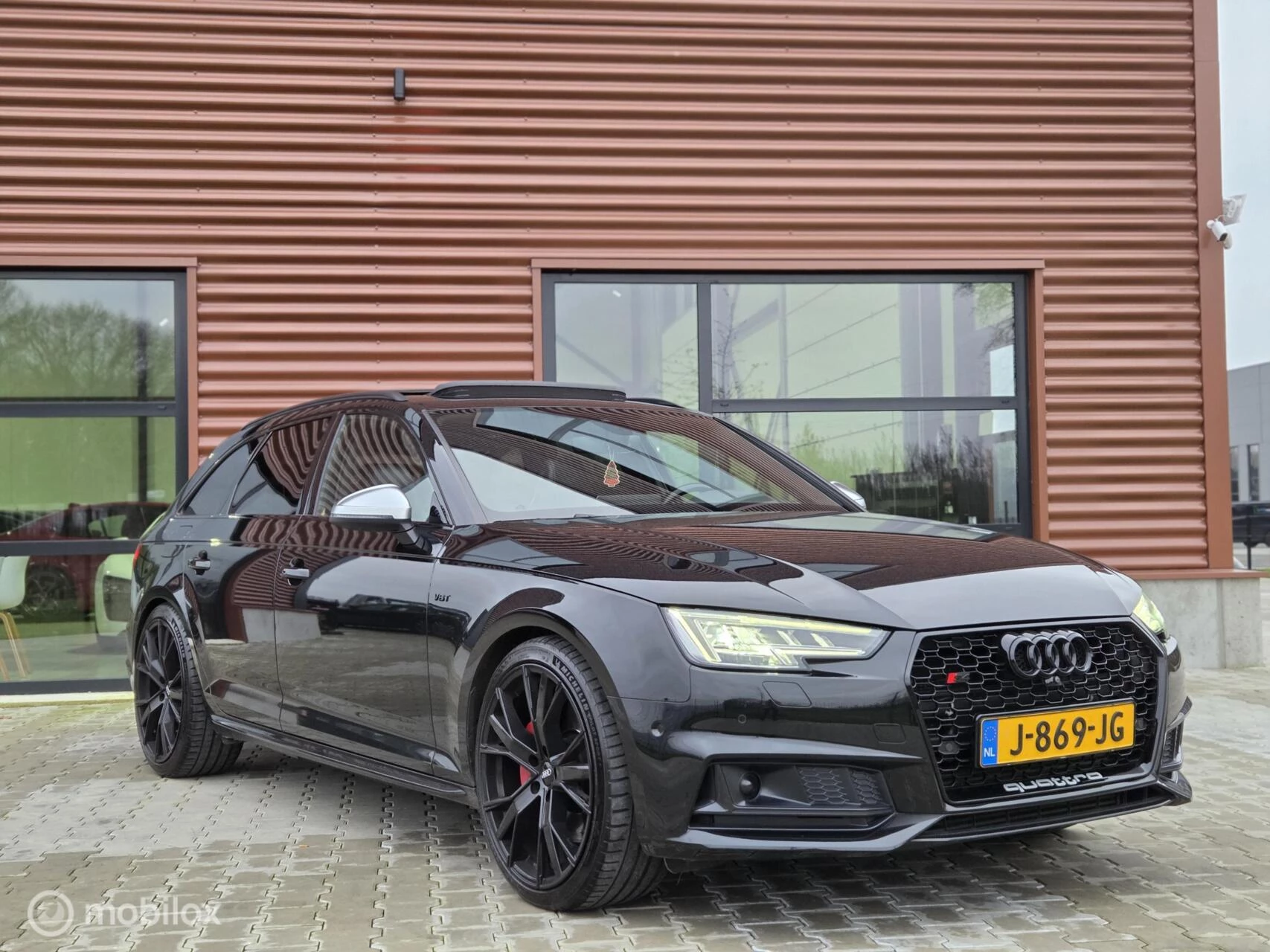 Hoofdafbeelding Audi S4