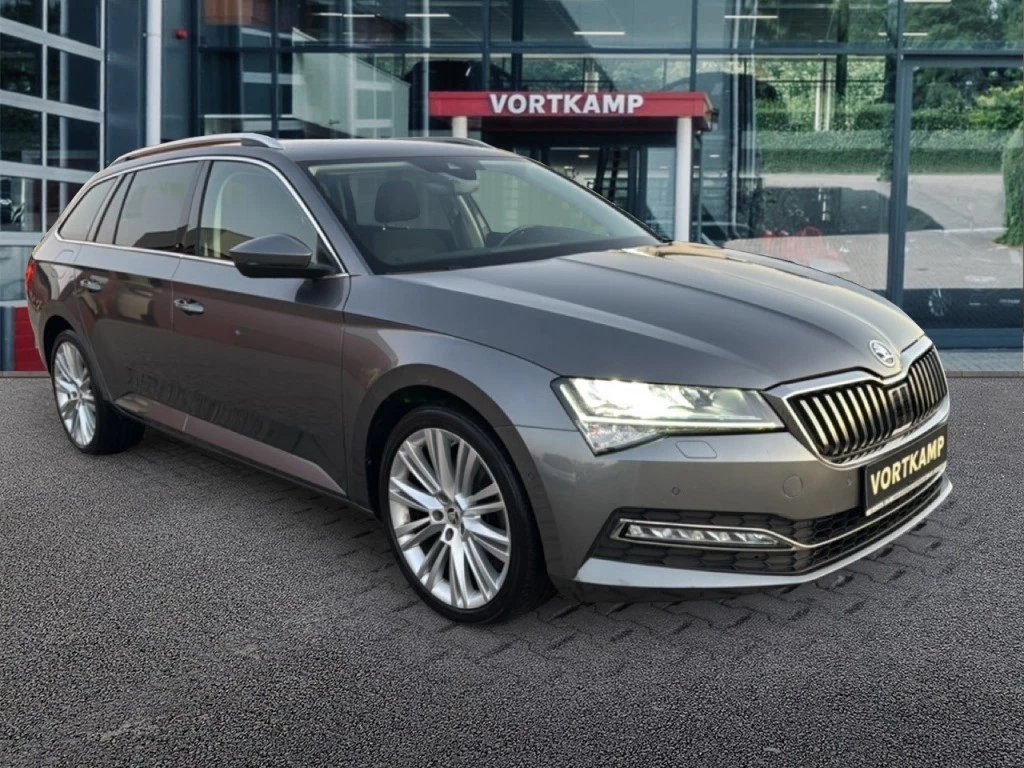Hoofdafbeelding Škoda Superb