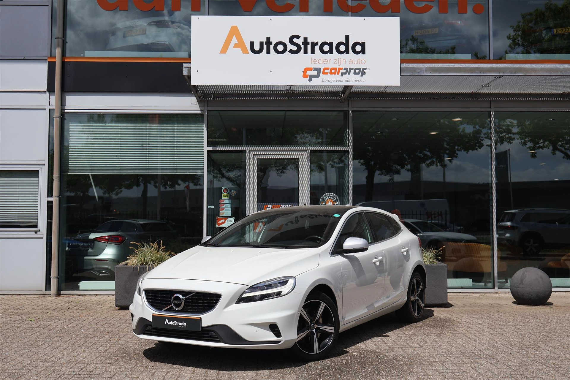 Hoofdafbeelding Volvo V40
