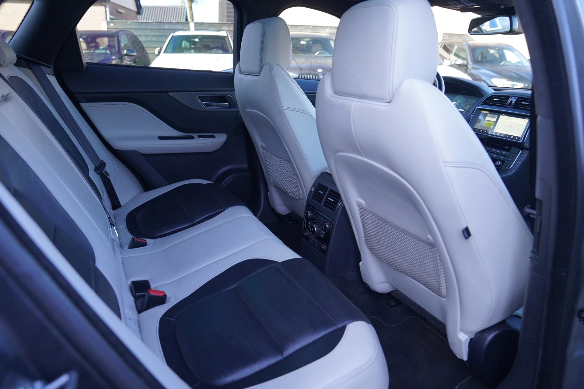 Hoofdafbeelding Jaguar F-PACE