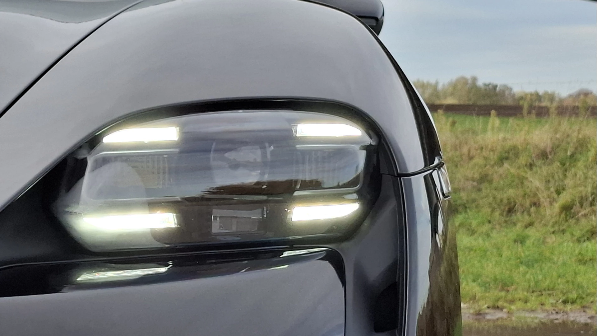 Hoofdafbeelding Porsche Taycan