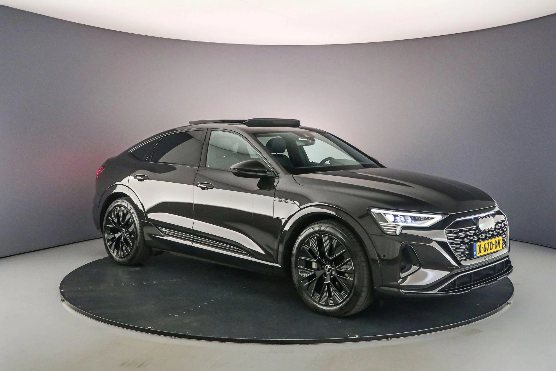 Hoofdafbeelding Audi Q8 e-tron