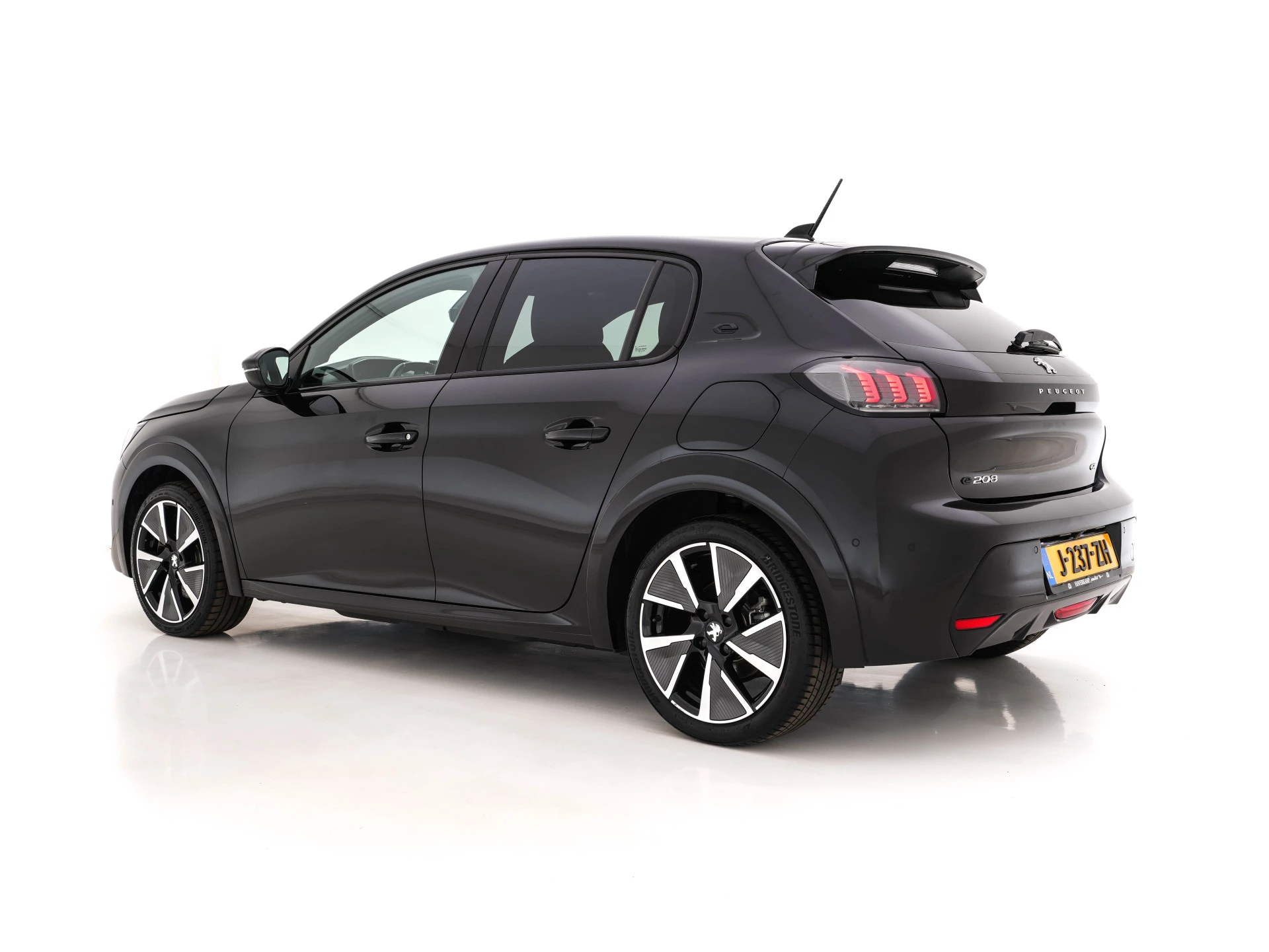 Hoofdafbeelding Peugeot e-208