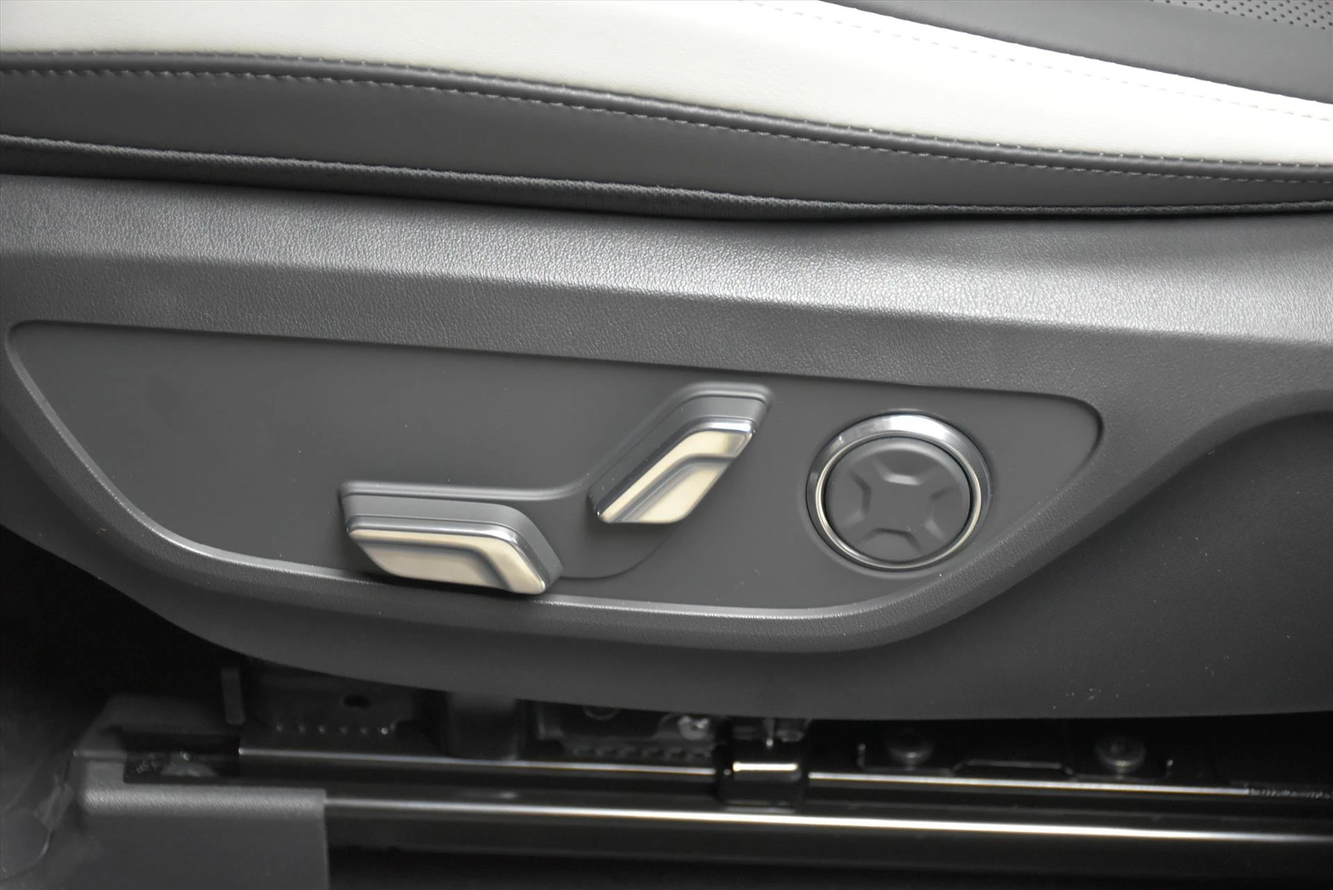 Hoofdafbeelding Kia EV5