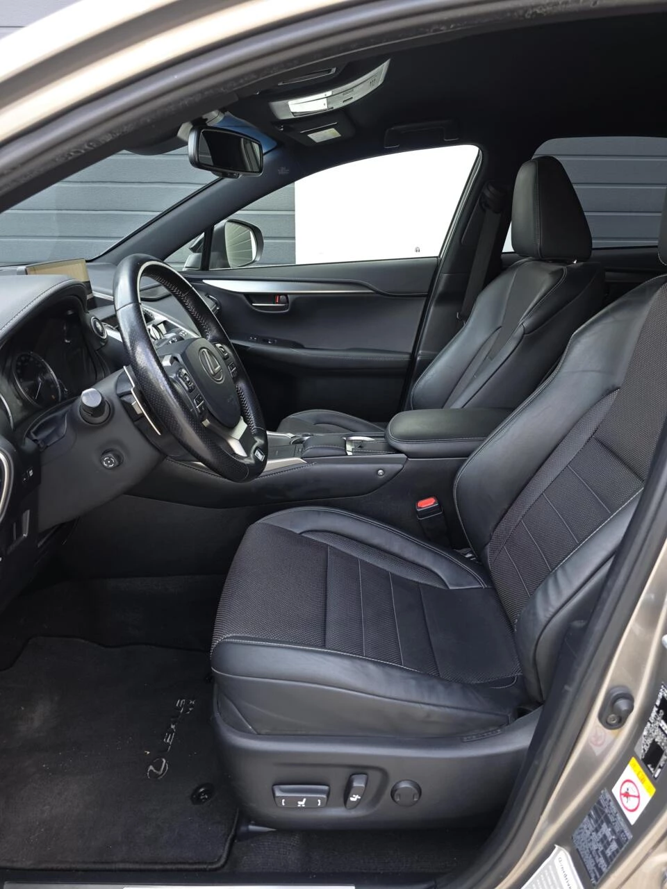 Hoofdafbeelding Lexus NX