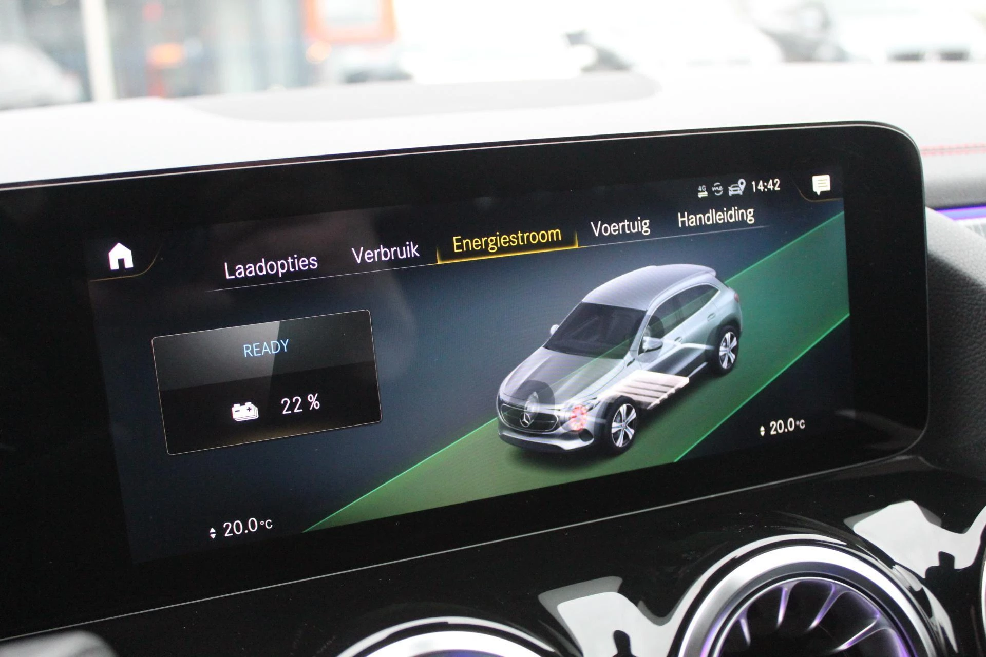 Hoofdafbeelding Mercedes-Benz EQA