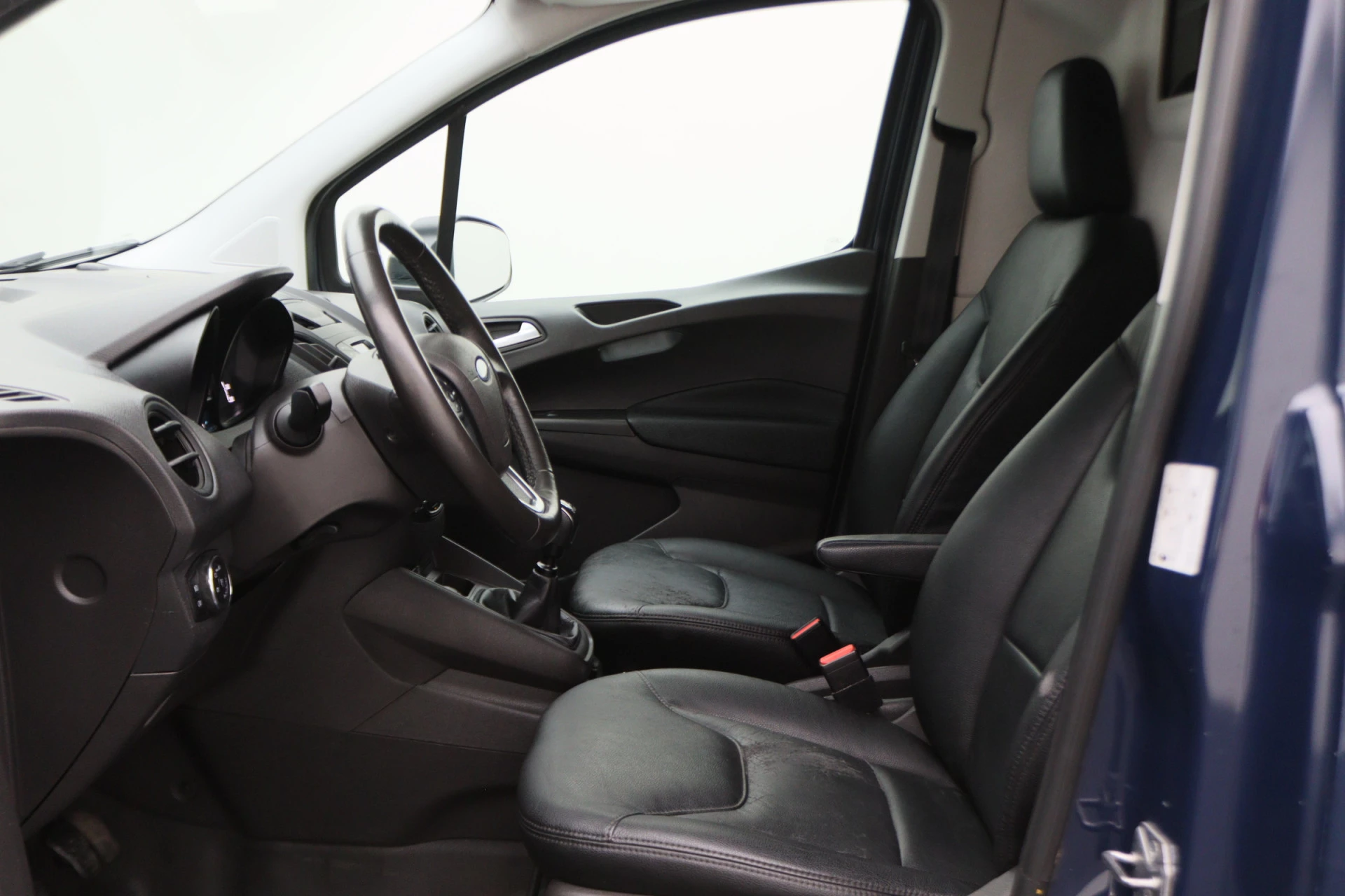 Hoofdafbeelding Ford Transit Courier